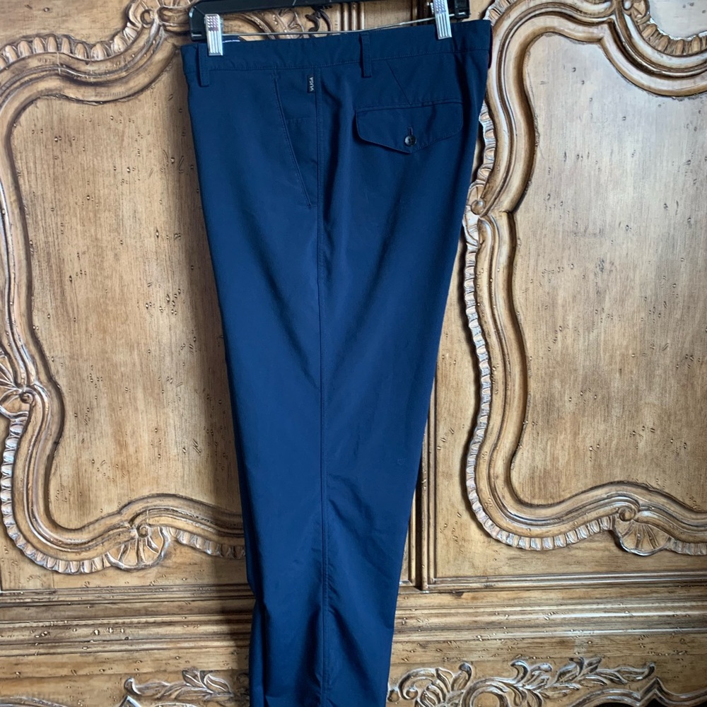 Men’s Vuga navy golf pants (sz 35)